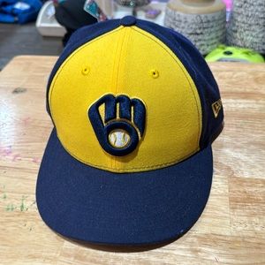 New Era Milwaukee Brewers Fitted Hat 7-1/2”
